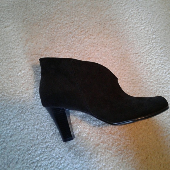 Black suede boots - Picture 2 of 3
